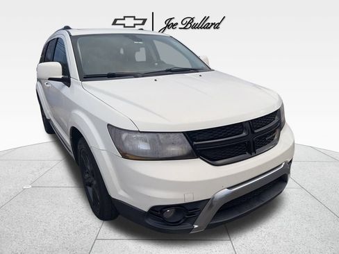 Used 2019 Dodge Journey Crossroad image 4