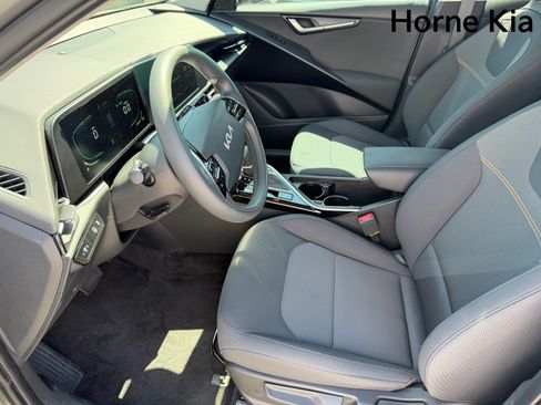 New 2026 Kia Niro LX FWD image 9