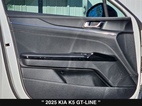 Used 2025 Kia K5 GT-Line image 14