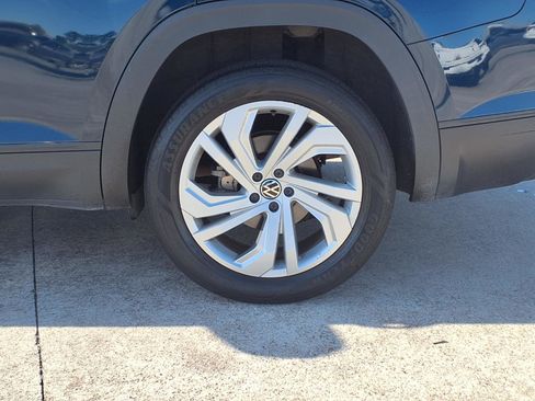 Used 2021 Volkswagen Atlas SE image 25