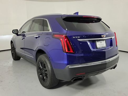 Certified 2025 Cadillac XT5 Luxury FWD image 4