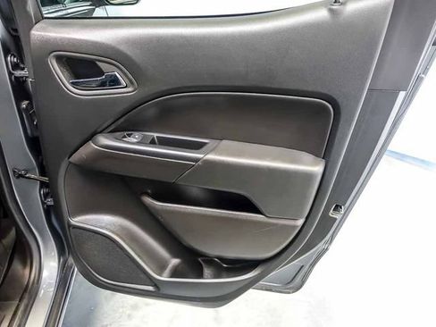 Used 2022 Chevrolet Colorado LT w/ LT Convenience Package AWD/4WD image 27