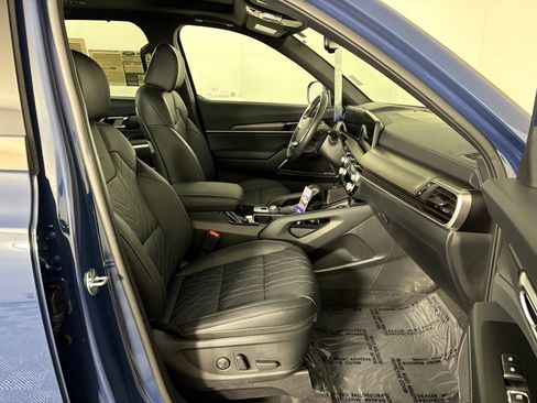 Used 2025 Kia Telluride EX X-Line image 38