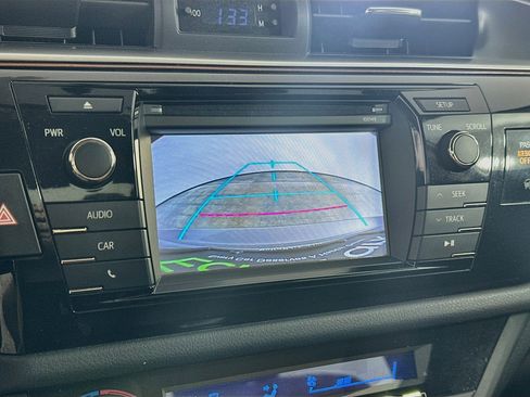 Used 2015 Toyota Corolla LE FWD image 22