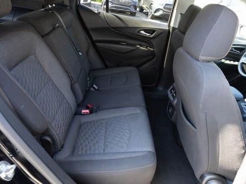 Used 2021 Chevrolet Equinox LT image 17