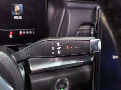Used 2025 GMC Terrain Elevation AWD/4WD image 26