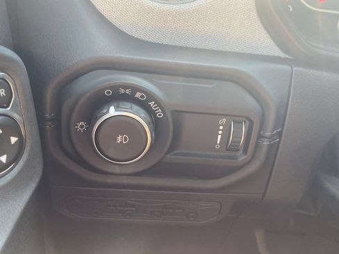 Used 2024 Jeep Wrangler Unlimited Sahara AWD/4WD image 24
