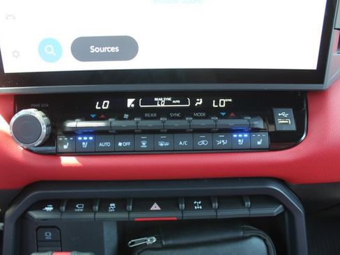 Used 2025 Toyota Sequoia TRD Pro AWD/4WD image 38