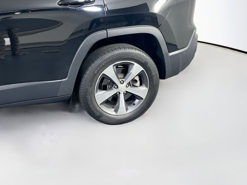 Used 2022 Jeep Cherokee Limited image 30