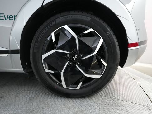 Used 2024 Hyundai Ioniq 5 Limited RWD image 9