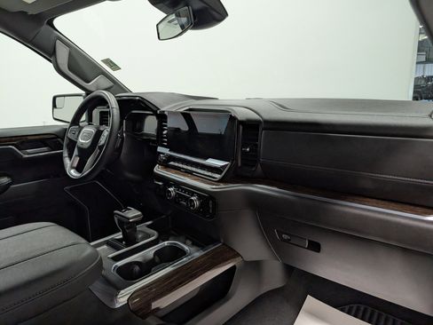 Used 2025 GMC Sierra 1500 Elevation image 20