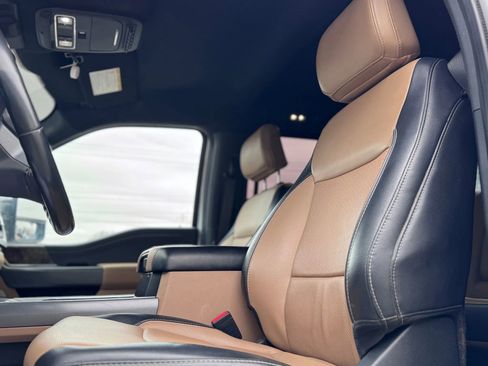 Used 2023 Ford F250 Lariat w/ Chrome Package image 46