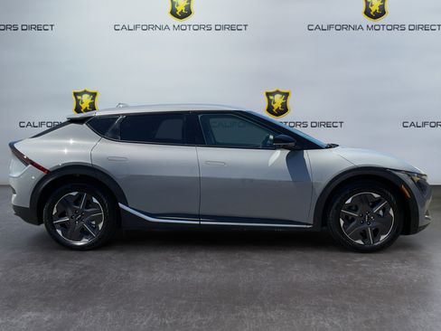 Used 2025 Kia EV6 Light RWD image 4