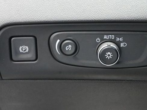 Used 2019 Buick Enclave Avenir w/ Avenir Technology Package AWD/4WD image 11