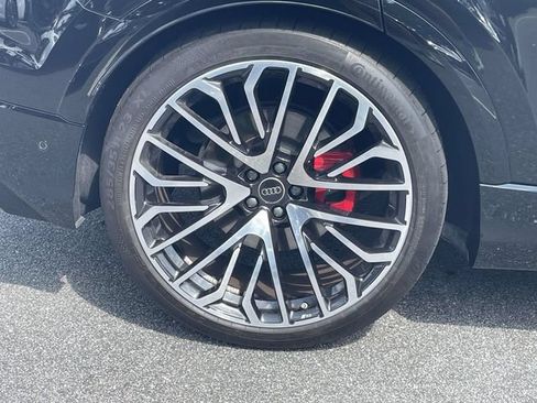 Certified 2025 Audi SQ8 Prestige w/ Prestige Package AWD/4WD image 9