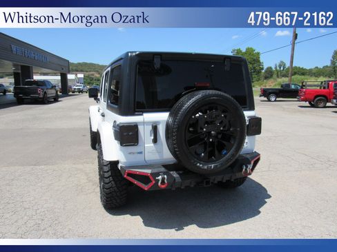 Used 2023 Jeep Wrangler Unlimited Sahara AWD/4WD image 13