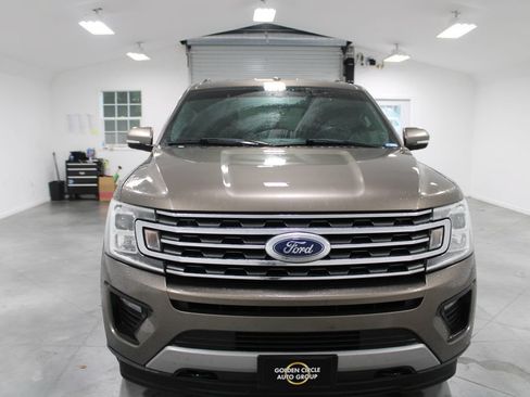 Used 2019 Ford Expedition XLT w/ Equipment Group 201A AWD/4WD image 3