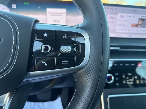 Certified 2025 Genesis GV80 3.5T image 12