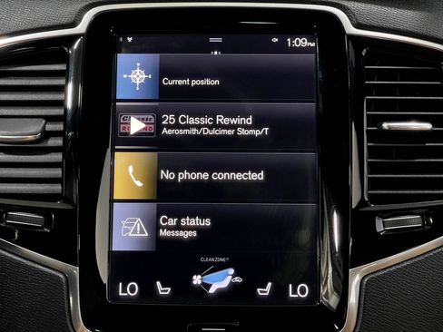 Used 2018 Volvo XC90 T6 Momentum w/ Convenience Package AWD/4WD image 24