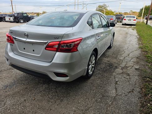 Used 2019 Nissan Sentra SV image 3