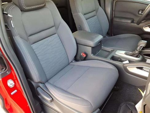 Certified 2023 Nissan Frontier SV w/ Technology Package image 18