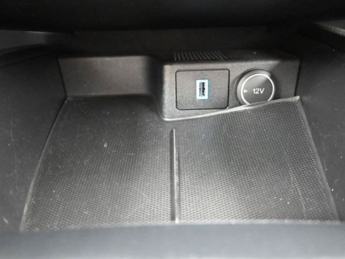 Used 2020 Ford Escape SE Sport image 21