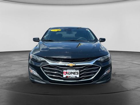 Used 2024 Chevrolet Malibu LT FWD image 2