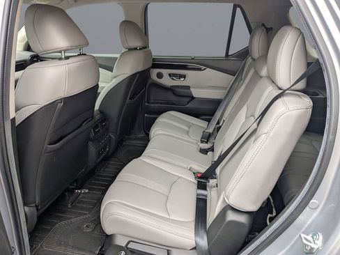 Used 2024 Honda Pilot EX-L image 13