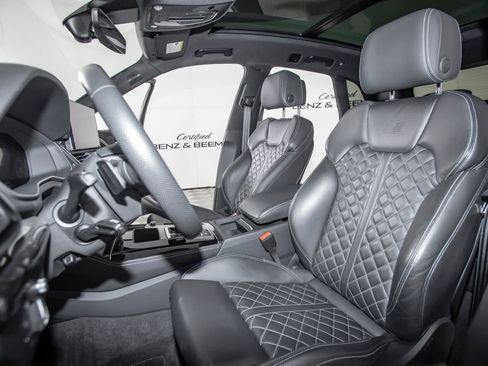 Used 2023 Audi SQ5 Prestige w/ Prestige Package AWD/4WD image 13
