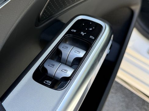 Used 2025 Mercedes-Benz E 350 4MATIC Sedan image 24