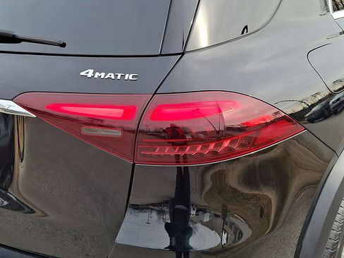 Used 2024 Mercedes-Benz GLE 450e 4MATIC image 10