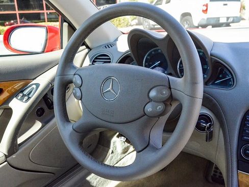 Used 2006 Mercedes-Benz SL 500 image 25