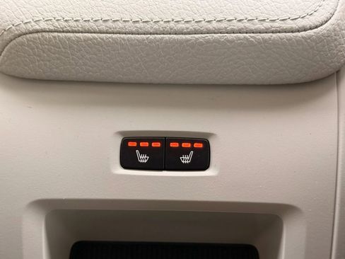 Used 2019 Volvo S60 T6 Momentum image 27