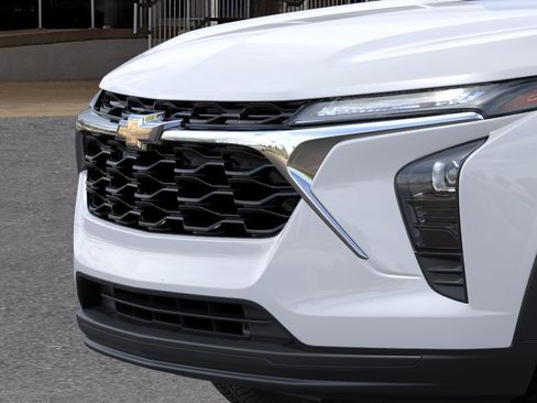 New 2026 Chevrolet Trax LS image 13