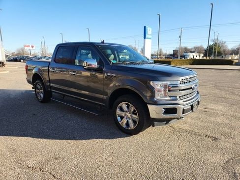 Used 2018 Ford F150 Lariat w/ Equipment Group 502A Luxury image 4