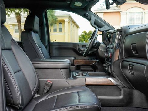 Used 2019 Chevrolet Silverado 1500 High Country w/ Technology Package AWD/4WD image 51