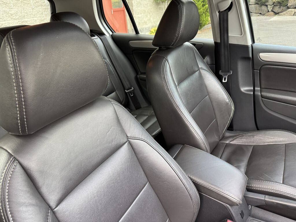 Used 2012 Volkswagen Golf TDI FWD image 19