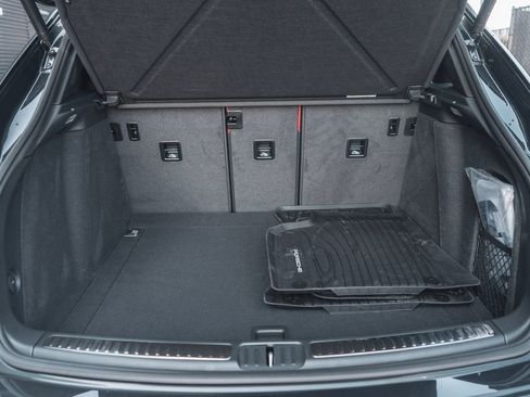 New 2025 Porsche Macan image 36