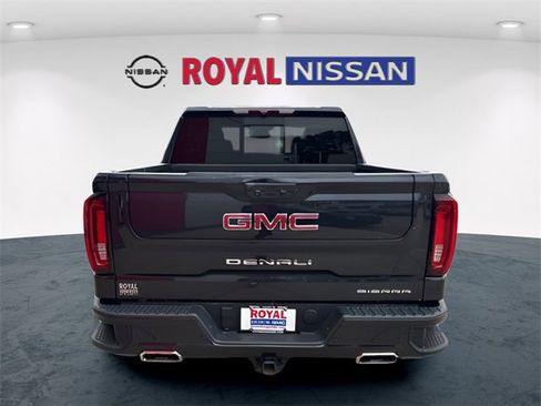 Used 2022 GMC Sierra 1500 Denali image 6