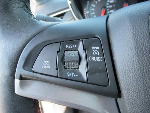 Certified 2022 Chevrolet Trax LT w/ LT Convenience Package image 23