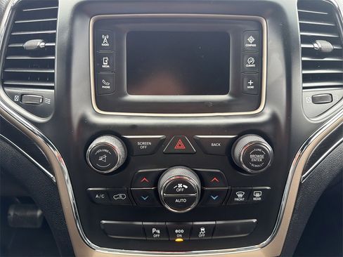 Used 2015 Jeep Grand Cherokee Limited image 31