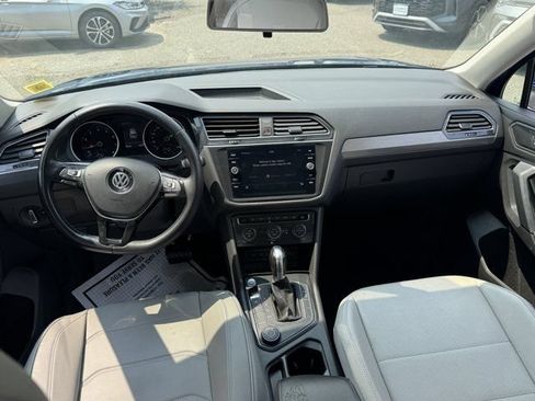 Used 2019 Volkswagen Tiguan SE w/ Panoramic Sunroof Package AWD/4WD image 13