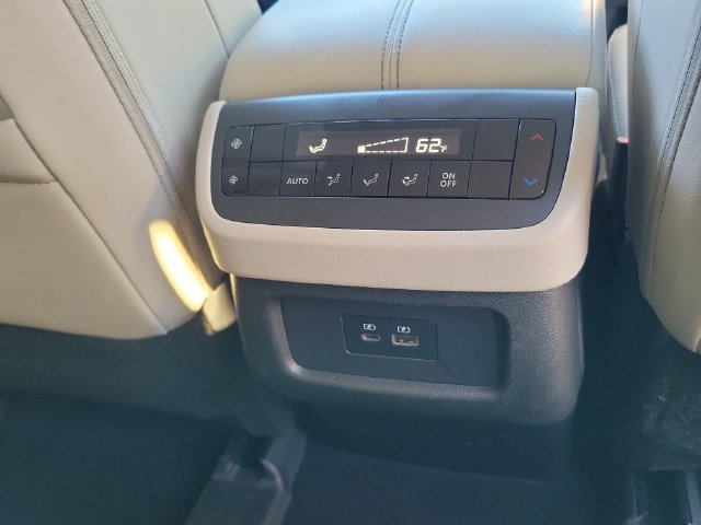 Used 2023 Nissan Pathfinder SL w/ Lighting Package (N92) FWD image 17