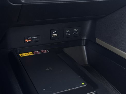 Used 2025 Toyota Camry LE image 21