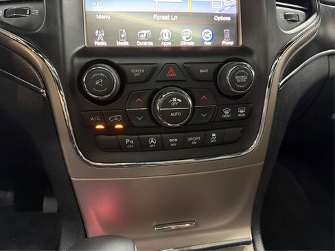 Used 2016 Jeep Grand Cherokee Limited w/ Luxury Group II image 24