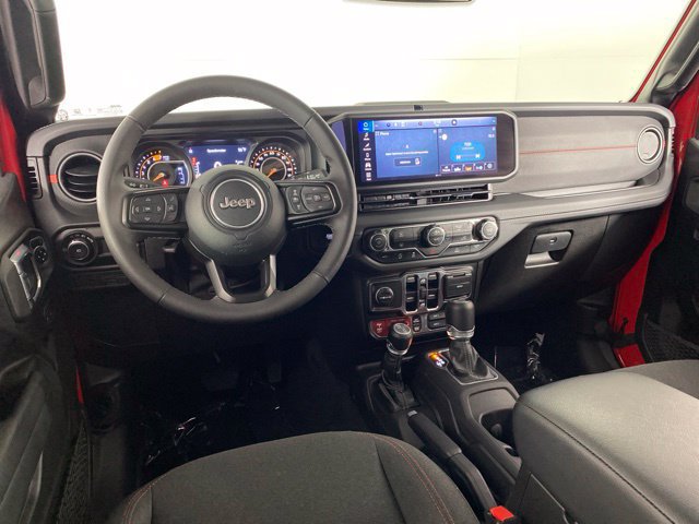 Used 2025 Jeep Wrangler Unlimited Rubicon AWD/4WD image 20