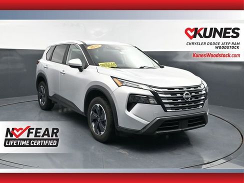 Used 2025 Nissan Rogue SV AWD/4WD image 1