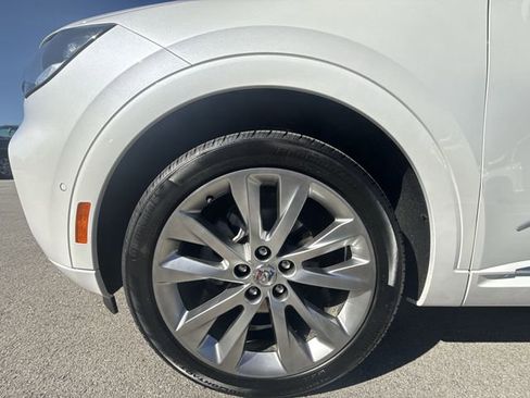 Used 2023 Buick Envision Avenir image 10