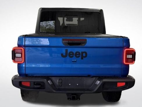 Used 2024 Jeep Gladiator Sport AWD/4WD image 7