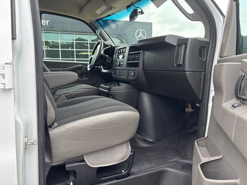 Used 2023 GMC Savana 2500 Work Van w/ Driver Convenience Package image 24